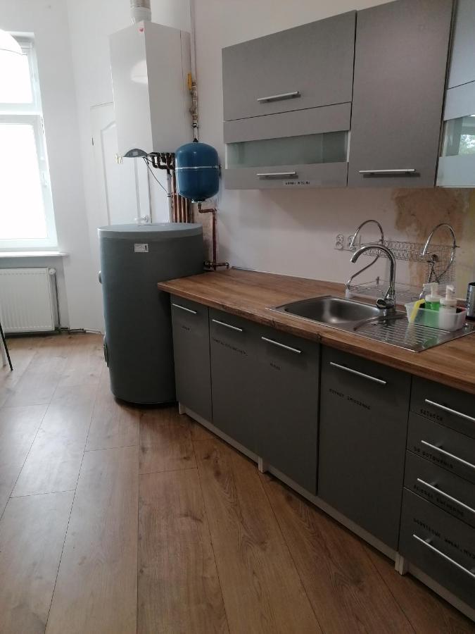 Hostel Tulip - Pokoj 5 Ze Wspolna Lazienka I Kuchnia Щецин Экстерьер фото