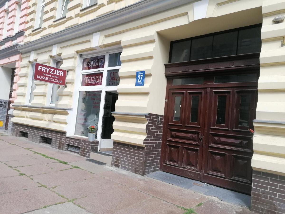 Hostel Tulip - Pokoj 5 Ze Wspolna Lazienka I Kuchnia Щецин Экстерьер фото