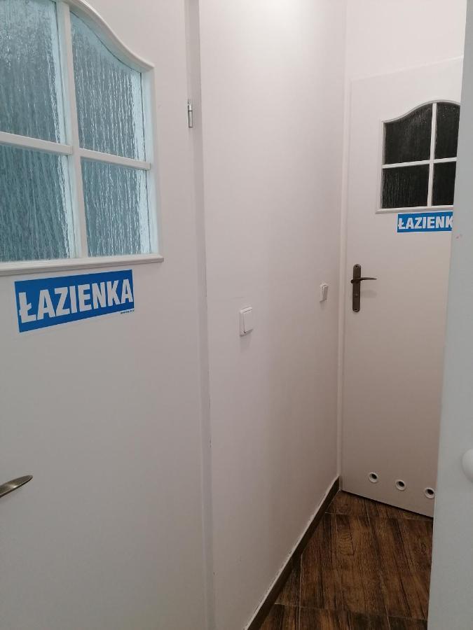 Hostel Tulip - Pokoj 5 Ze Wspolna Lazienka I Kuchnia Щецин Экстерьер фото