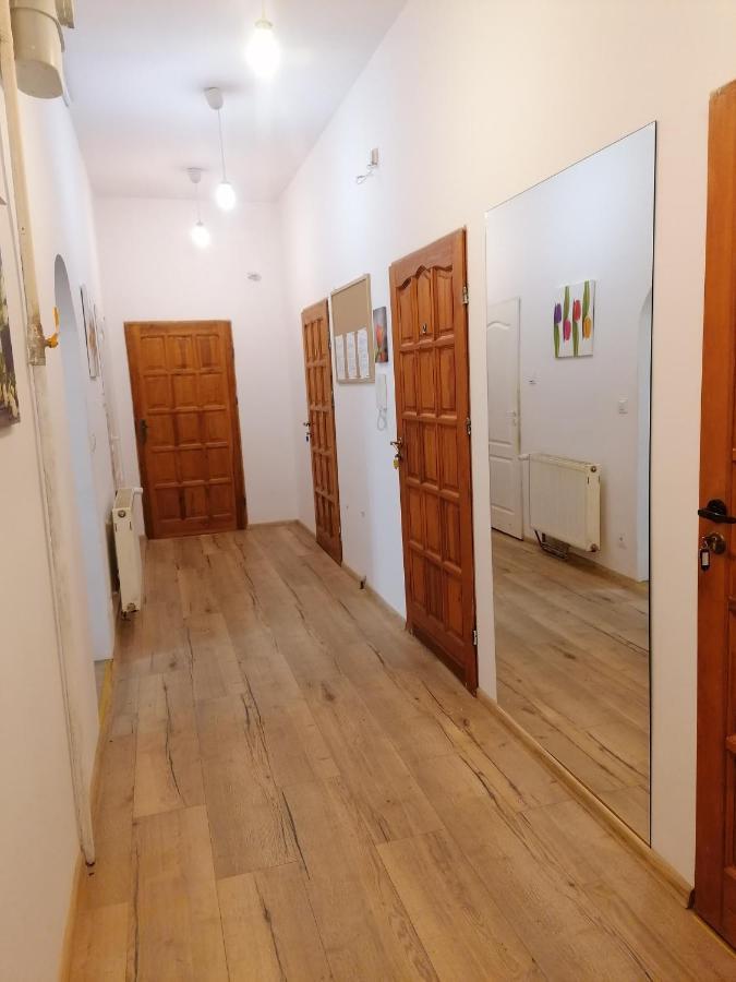 Hostel Tulip - Pokoj 5 Ze Wspolna Lazienka I Kuchnia Щецин Экстерьер фото