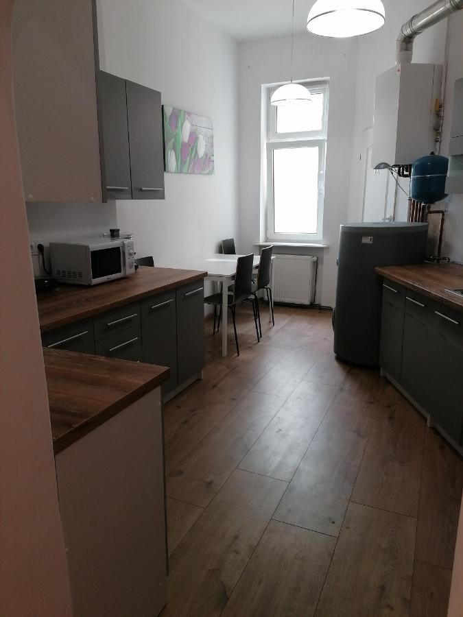 Hostel Tulip - Pokoj 5 Ze Wspolna Lazienka I Kuchnia Щецин Экстерьер фото