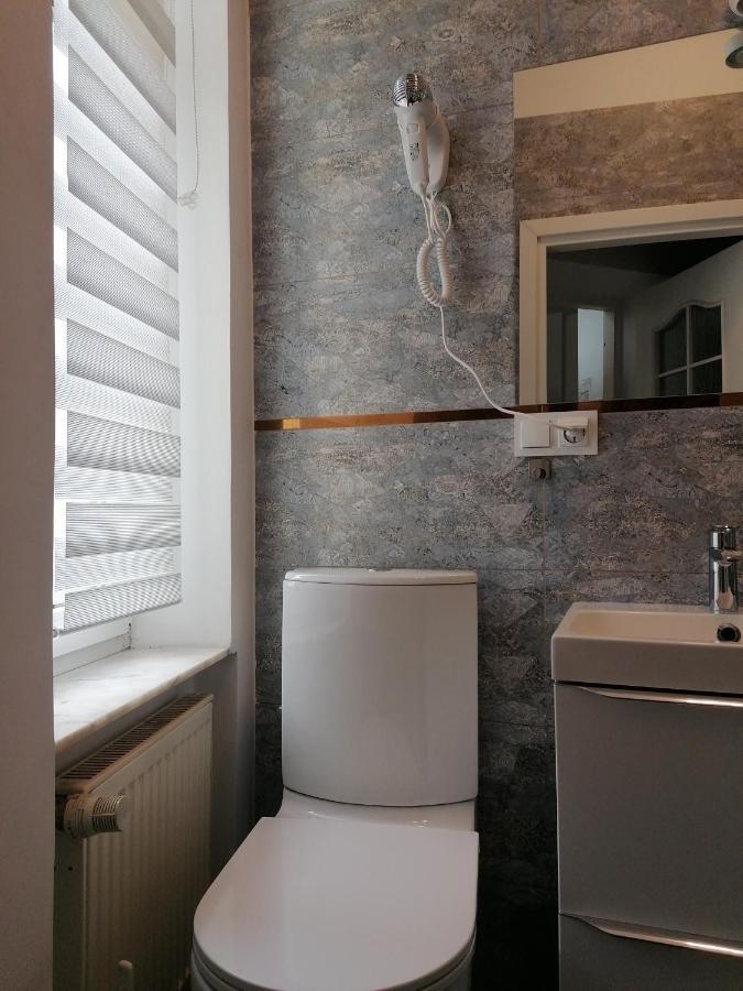 Hostel Tulip - Pokoj 5 Ze Wspolna Lazienka I Kuchnia Щецин Экстерьер фото