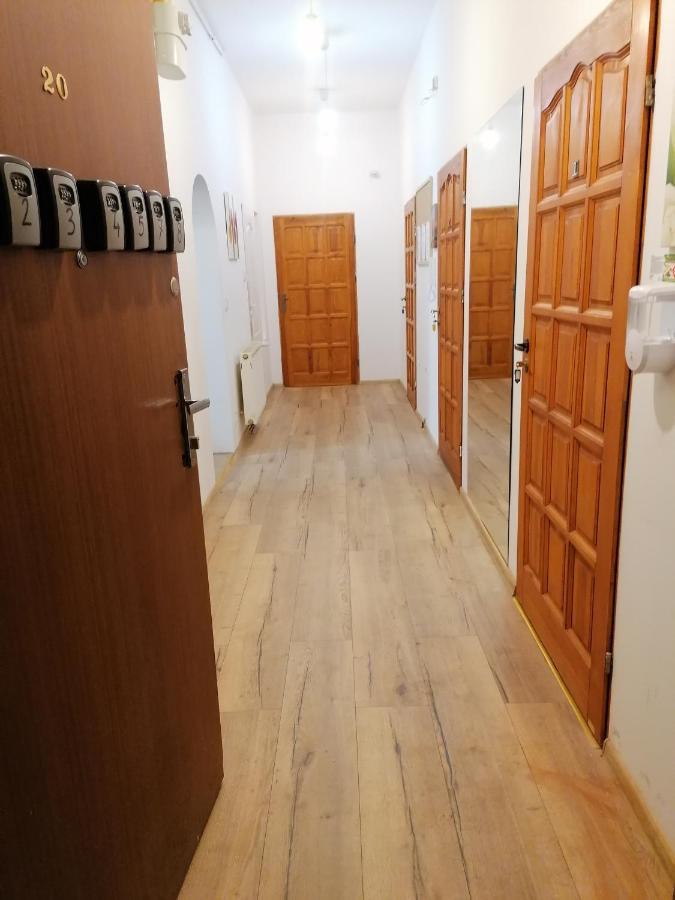 Hostel Tulip - Pokoj 5 Ze Wspolna Lazienka I Kuchnia Щецин Экстерьер фото