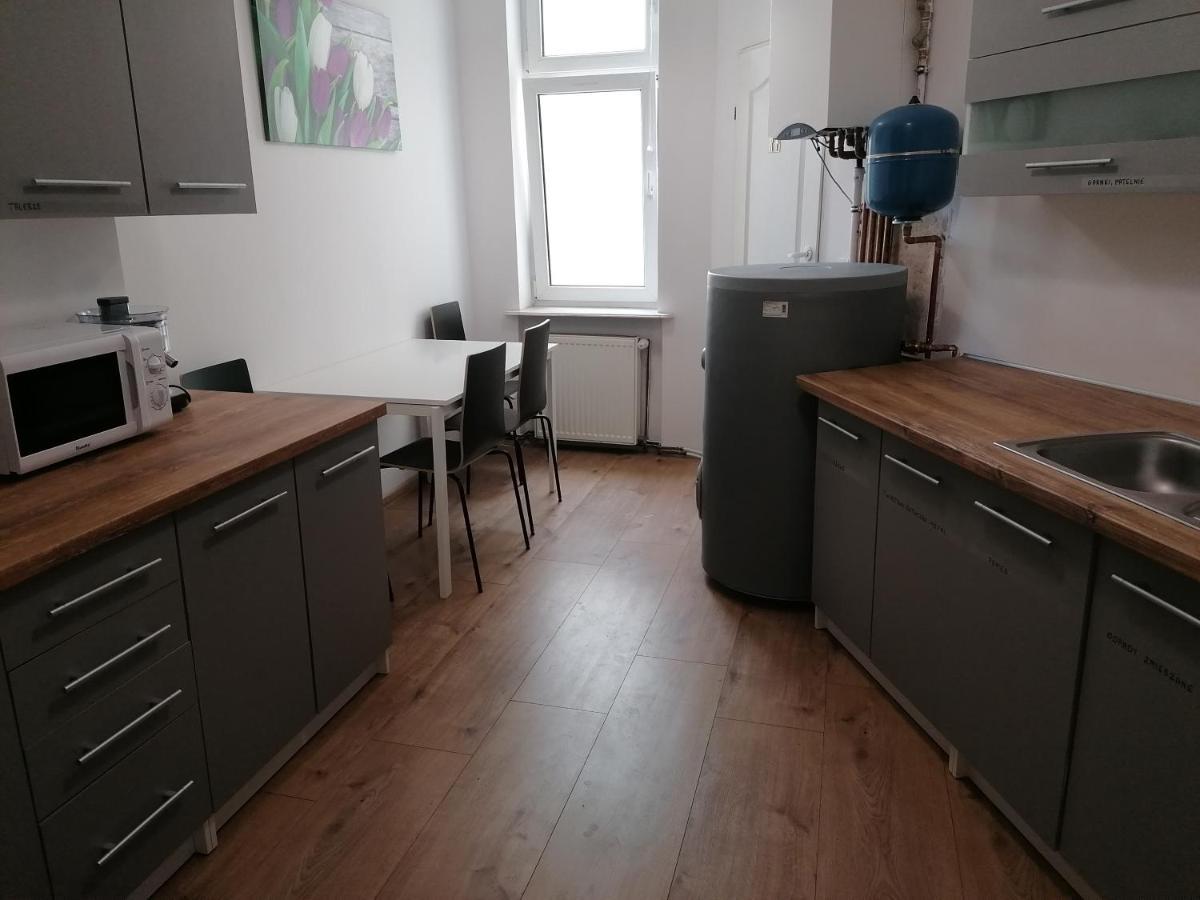 Hostel Tulip - Pokoj 5 Ze Wspolna Lazienka I Kuchnia Щецин Экстерьер фото
